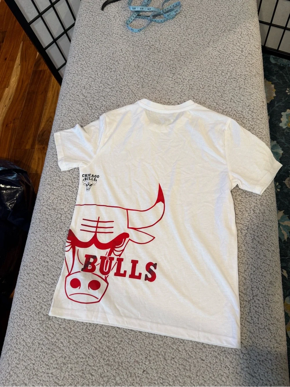 NBA Chicago Bulls Graphic Tee Youth Size 12 White Short Sleeve NWT‎